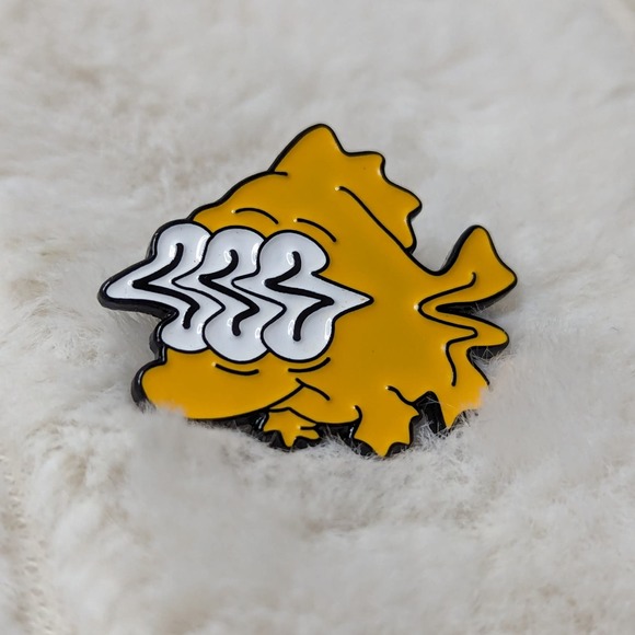 The Simpsons Blinky Three Eyed Fish Cartoon Enamel Pin - Picture 2 of 3